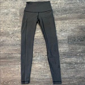 Black checkered lululemon wunder under leggings